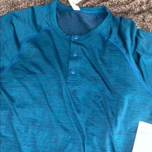 Lulu Lemon Men’s Athletic Shirt